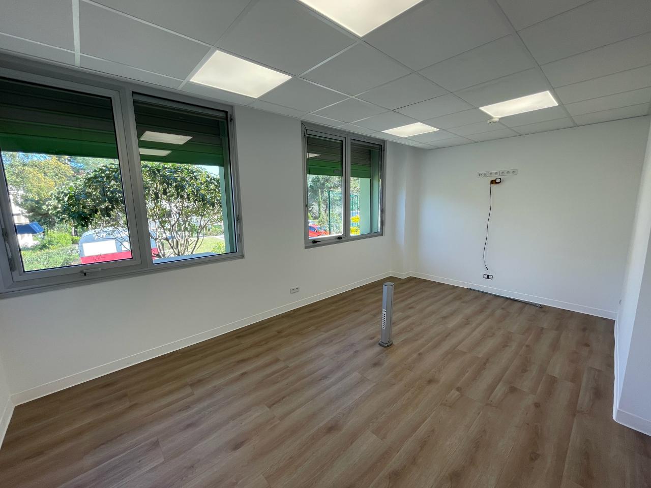 Local d'activité Sophia Antipolis 634m² Location local d'activité Sophia Antipolis Alpes-Maritimes OLACT2427253 9